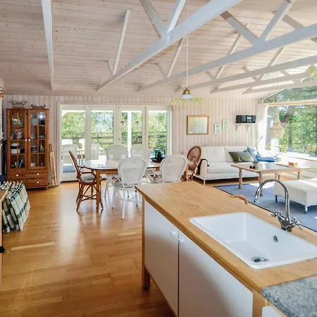 Three-Bedroom Holiday Home In Ebeltoft * Ebeltoft