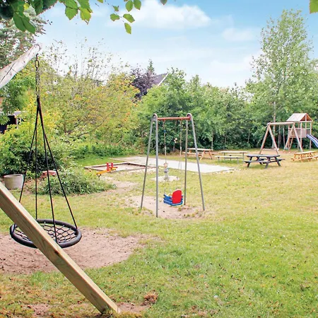 Three-Bedroom Holiday Home In Ebeltoft Сasa de vacaciones *